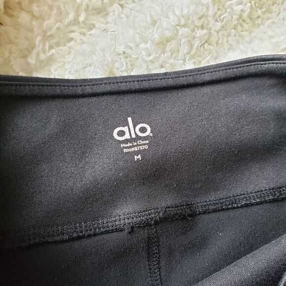 Alo Yoga Airbrush Painted Hi waist leggings sz M‎ - Picture 3 of 7